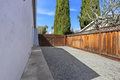 252 Vineyard Dr, San Jose, CA 95119 - Photo 14