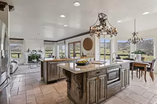 17864 Holiday Dr, Morgan Hill, CA 95037 - Photo 14