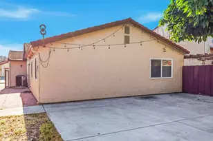 1127 Spiro Dr, San Jose, CA 95116 - Photo 20