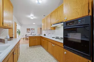 4792 Englewood Dr, San Jose, CA 95129 - Photo 6