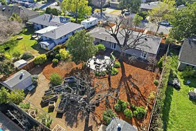 18597 Paseo Pueblo, Saratoga, CA 95070 - Photo 38