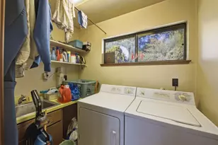 917 Holly Rd, Belmont, CA 94002 - Photo 48