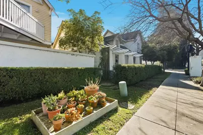 805 N San Antonio Rd, Los Altos, CA 94022 - Photo 26