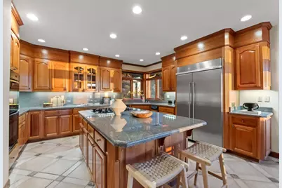 6357 Fairlane Dr, Oakland, CA 94611 - Photo 38