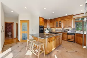 6357 Fairlane Dr, Oakland, CA 94611 - Photo 40