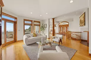 6357 Fairlane Dr, Oakland, CA 94611 - Photo 6