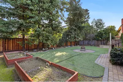 750 W 9th St, Gilroy, CA 95020 - Photo 36