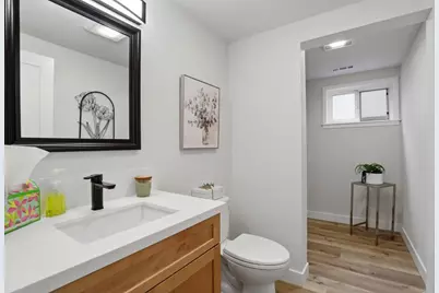 750 W 9th St, Gilroy, CA 95020 - Photo 16