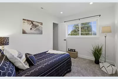 750 W 9th St, Gilroy, CA 95020 - Photo 26