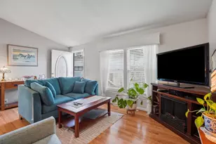 2053 E Bayshore Rd 55, Redwood City, CA 94063 - Photo 2