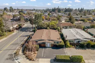 1560 Albatross Dr, Sunnyvale, CA 94087 - Photo 2