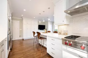 812 Newhall Rd, Burlingame, CA 94010 - Photo 16