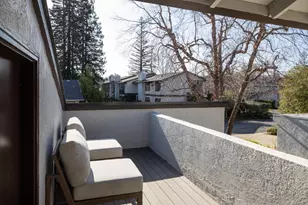 2427 Sharon Oaks Dr, Menlo Park, CA 94025 - Photo 18