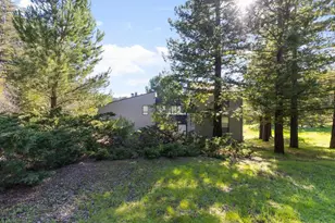 27600 Altamont Rd, Los Altos Hills, CA 94022 - Photo 10
