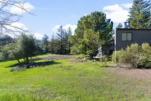 27600 Altamont Rd, Los Altos Hills, CA 94022 - Photo 12