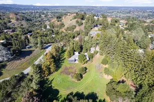 27600 Altamont Rd, Los Altos Hills, CA 94022 - Photo 18