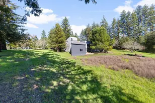 27600 Altamont Rd, Los Altos Hills, CA 94022 - Photo 14
