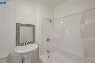 2036 E 20th St, Oakland, CA 94606 - Photo 20