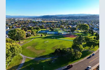 1 Mandalay Ct, Redwood City, CA 94065 - Photo 72