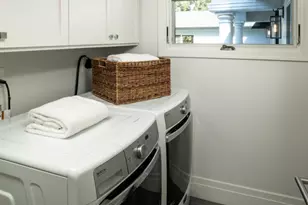 212 Oak Grove Ave, Atherton, CA 94027 - Photo 22