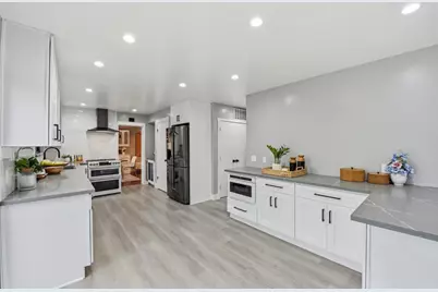 809 Midvale Ln, San Jose, CA 95136 - Photo 10