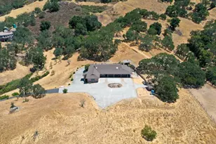 21050 Uvas Rd, Morgan Hill, CA 95037 - Photo 2