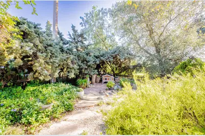 820 Comstock Rd, Hollister, CA 95023 - Photo 4