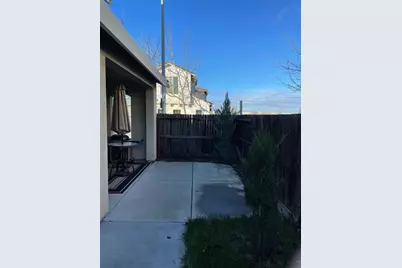 1744 Bella Largo Dr, Stockton, CA 95206 - Photo 4