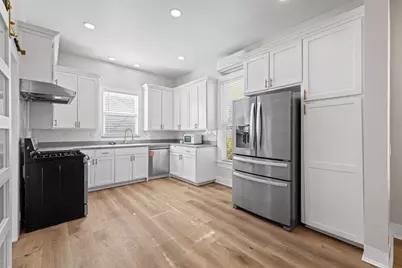 194 4th St, Gilroy, CA 95020 - Photo 2