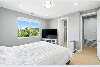 316 Fair Oaks Ave, Sunnyvale, CA 94085 - Photo 18
