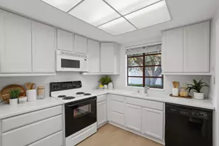 5092 Cribari Pl, San Jose, CA 95135 - Photo 4