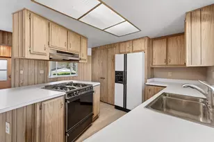 19690 N Hwy 99 110, Acampo, CA 95220 - Photo 16