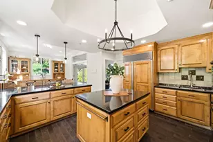 18400 Lakeview Ct, Los Gatos, CA 95033 - Photo 16