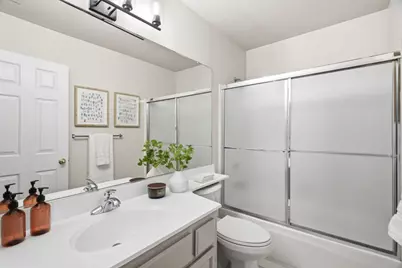 1045 Summershore Ct, San Jose, CA 95122 - Photo 20