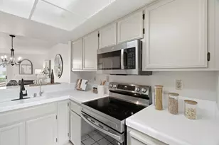 1045 Summershore Ct, San Jose, CA 95122 - Photo 8