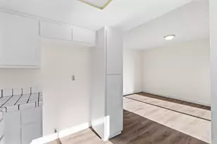 1311 Arbor Park Dr, San Jose, CA 95126 - Photo 10