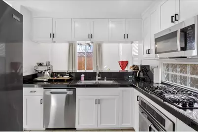 1960 Bradbury St, Salinas, CA 93906 - Photo 12