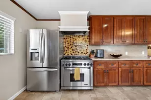 6870 Lakeview Dr, Salinas, CA 93907 - Photo 14