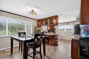 6870 Lakeview Dr, Salinas, CA 93907 - Photo 10