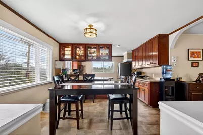 6870 Lakeview Dr, Salinas, CA 93907 - Photo 8