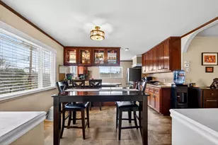 6870 Lakeview Dr, Salinas, CA 93907 - Photo 8