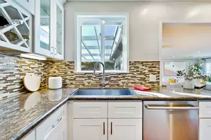 22054 Hibiscus Dr, Cupertino, CA 95014 - Photo 14