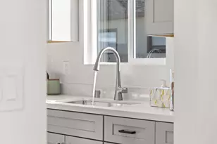 1064 Fifteenth Ave, Redwood City, CA 94063 - Photo 20