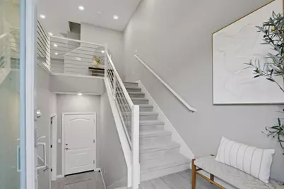 157 Llano De Los Robles Ave 4, San Jose, CA 95136 - Photo 2