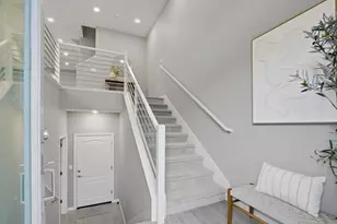 157 Llano De Los Robles Ave 4, San Jose, CA 95136 - Photo 2