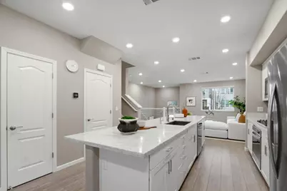 157 Llano De Los Robles Ave 4, San Jose, CA 95136 - Photo 8