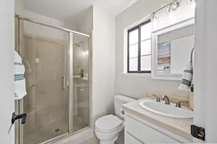 1203 Hollenbeck Ave, Sunnyvale, CA 94087 - Photo 14