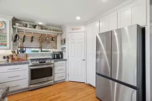 17200 Holiday Dr, Morgan Hill, CA 95037 - Photo 12