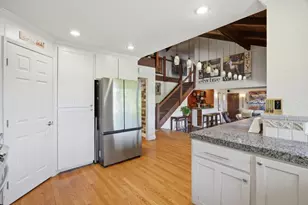17200 Holiday Dr, Morgan Hill, CA 95037 - Photo 14