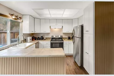 19223 Creekside Ln, Salinas, CA 93908 - Photo 8